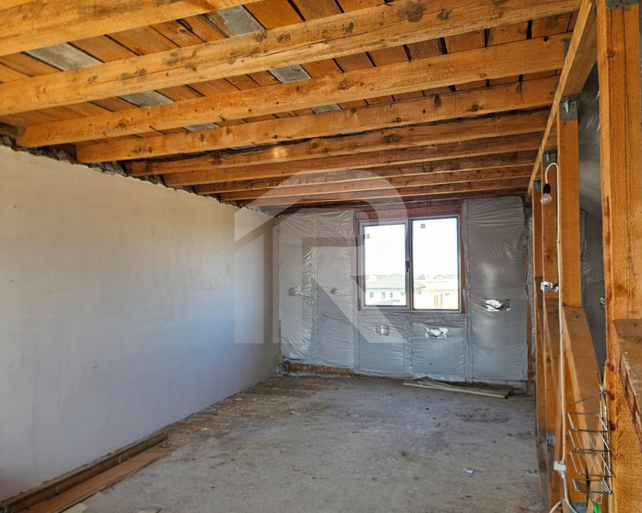 VIDRA – COMPLEX DEALUL VERDE, DUPLEX 90 MP, LOT 300 MP!