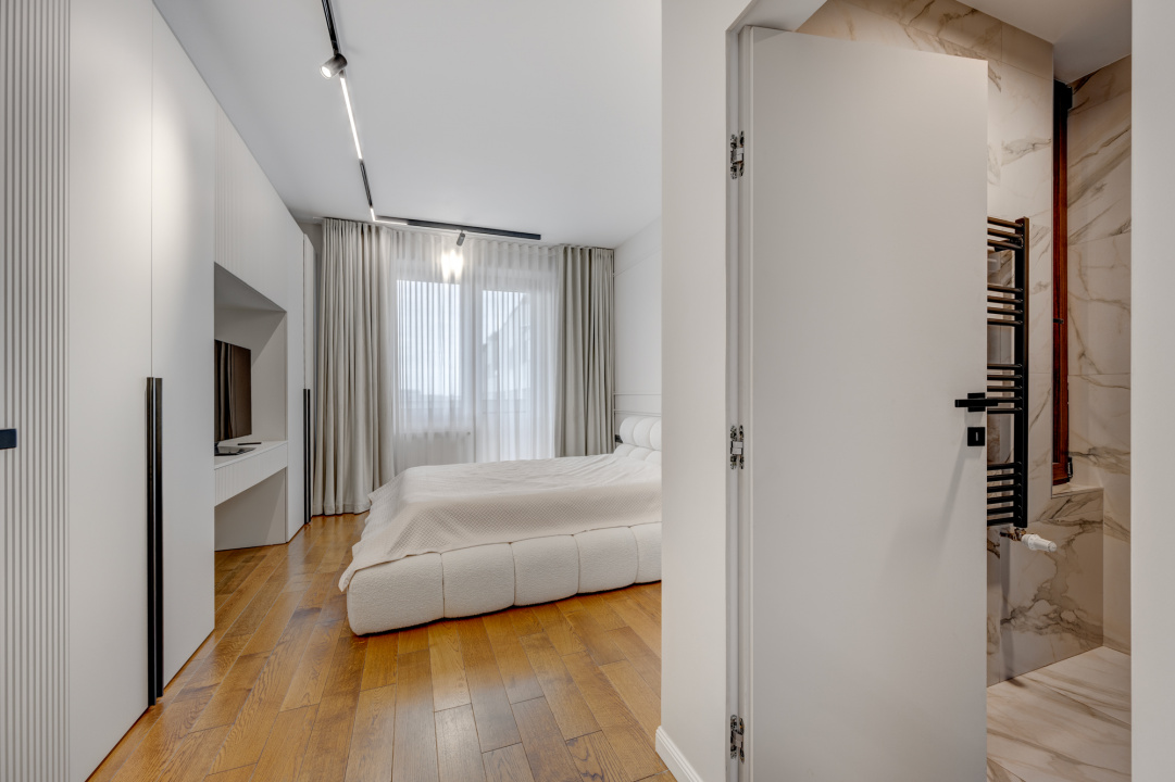 13 SEPTEMBRIE-URANUS, 3 CAMERE 140 MP, ETAJ 7, PANORAMA!