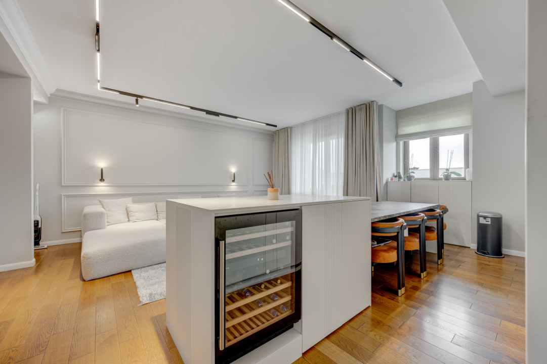 13 SEPTEMBRIE-URANUS, 3 CAMERE 140 MP, ETAJ 7, PANORAMA!