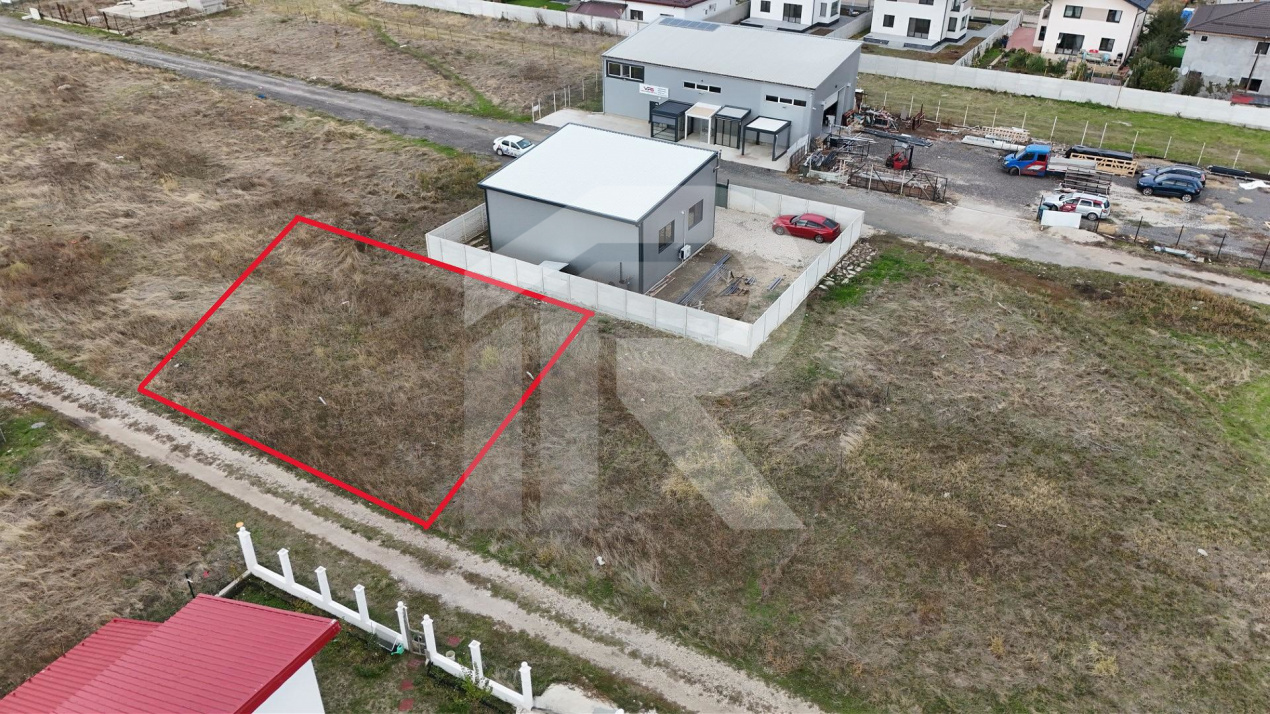 VIDRA – TEREN 300 MP, INTRAVILAN CONSTRUIBIL, ACCES CATRE LAC! 