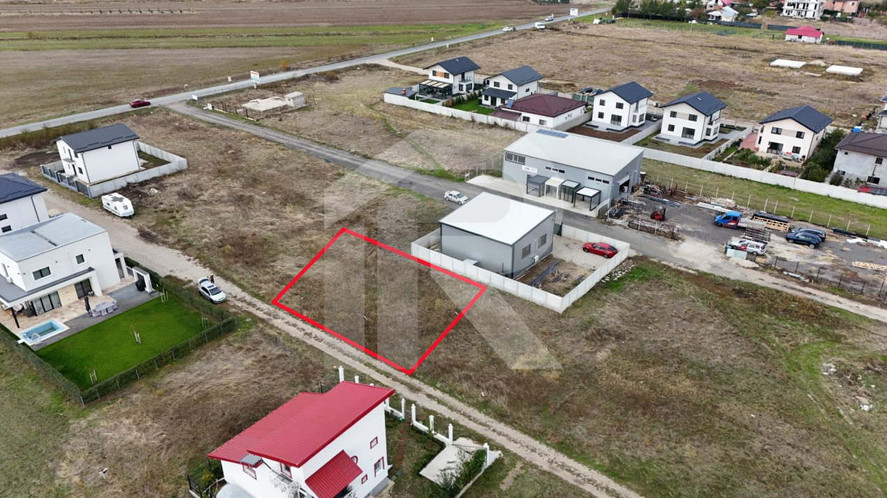 VIDRA – TEREN 300 MP, INTRAVILAN CONSTRUIBIL, ACCES CATRE LAC! 
