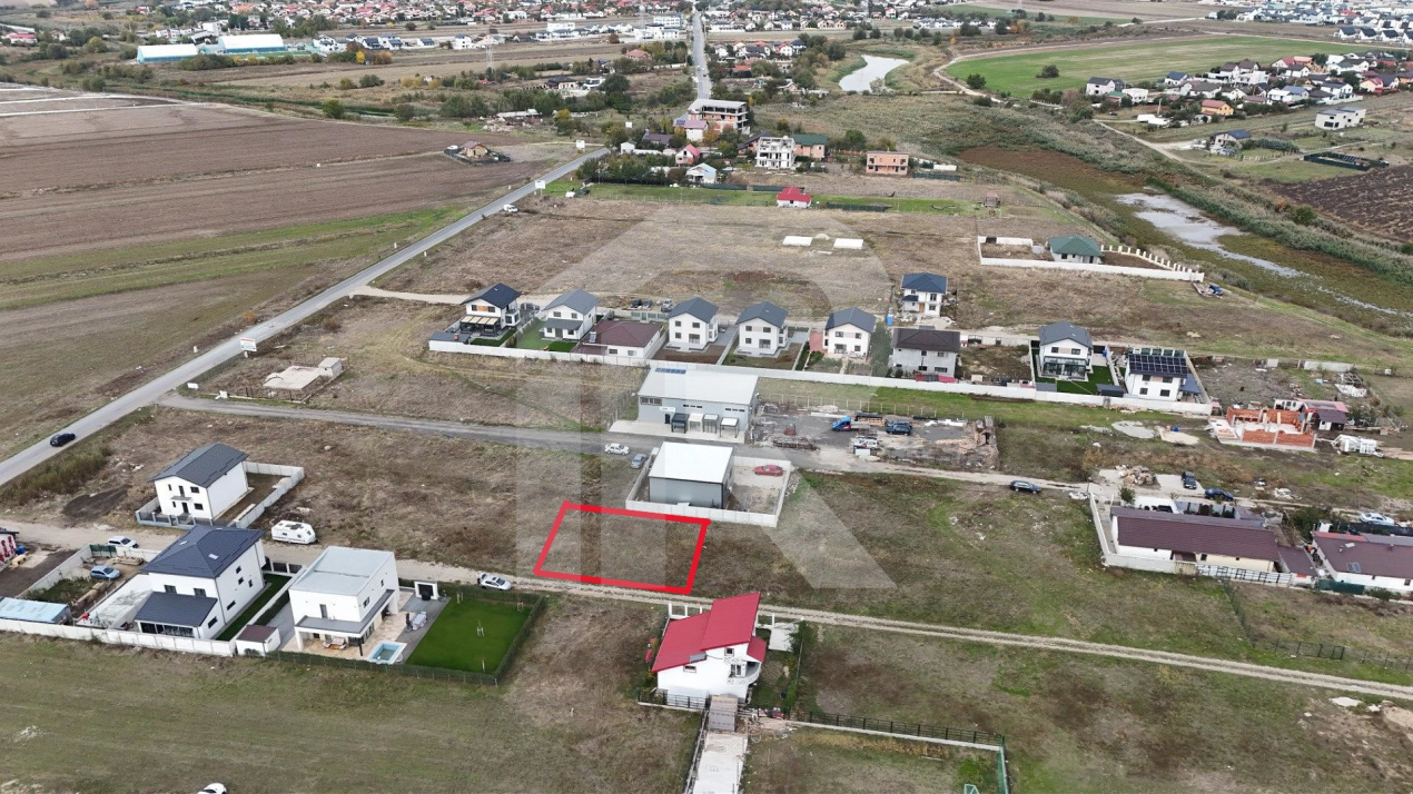 VIDRA – TEREN 300 MP, INTRAVILAN CONSTRUIBIL, ACCES CATRE LAC! 