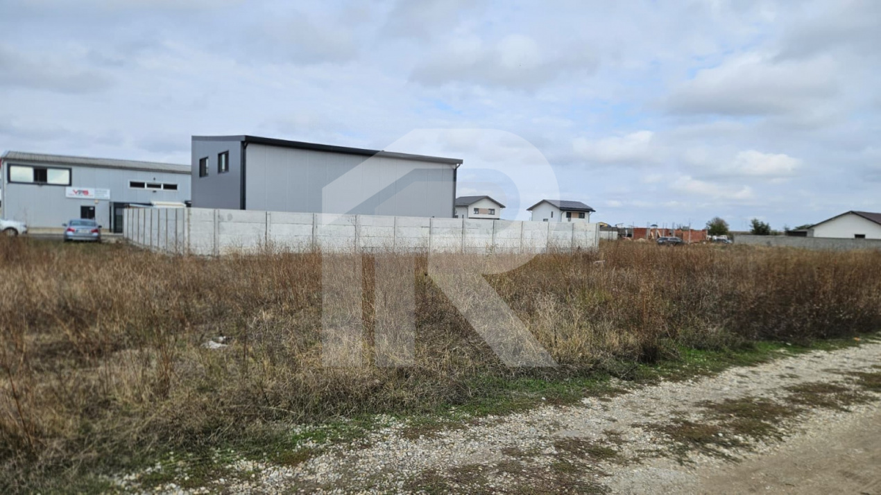 VIDRA – TEREN 300 MP, INTRAVILAN CONSTRUIBIL, ACCES CATRE LAC! 