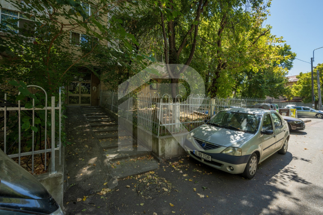 DRISTOR – STRADA IOSIF ION, APARTAMENT 2 CAMERE, ETAJ 4/4, 52MP!