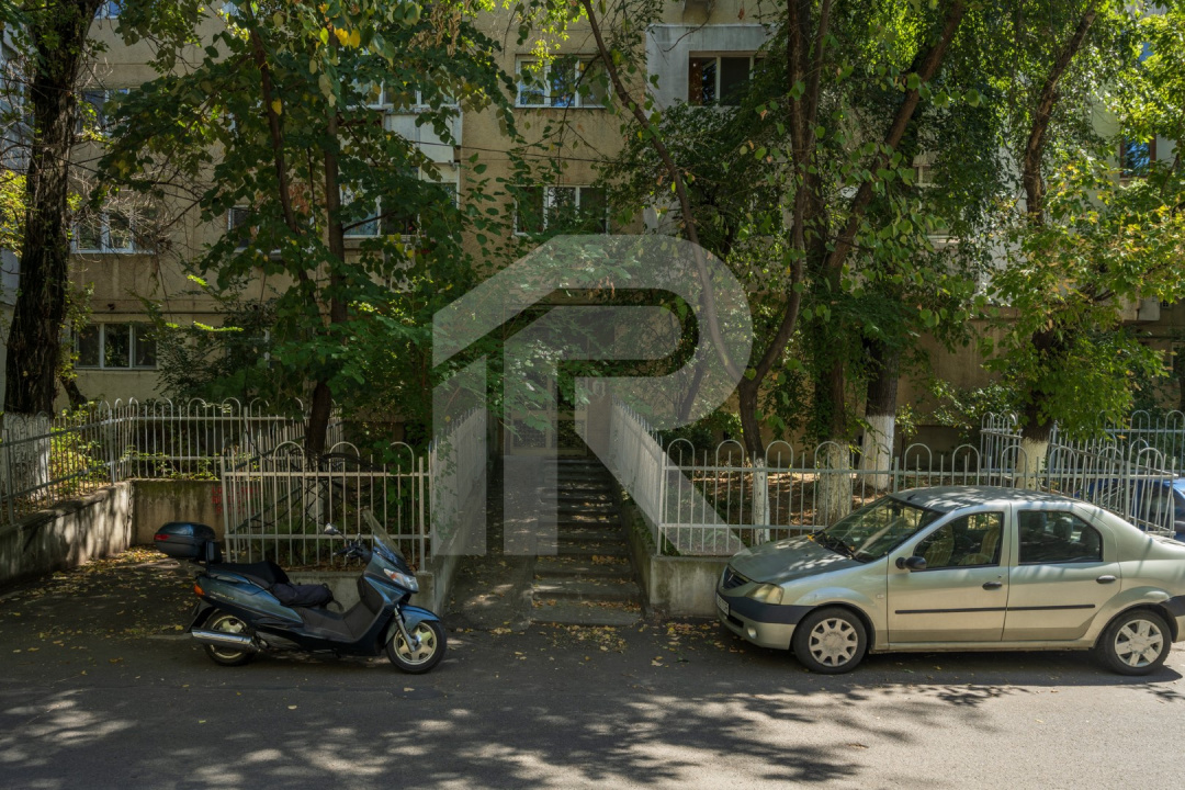 DRISTOR – STRADA IOSIF ION, APARTAMENT 2 CAMERE, ETAJ 4/4, 52MP!