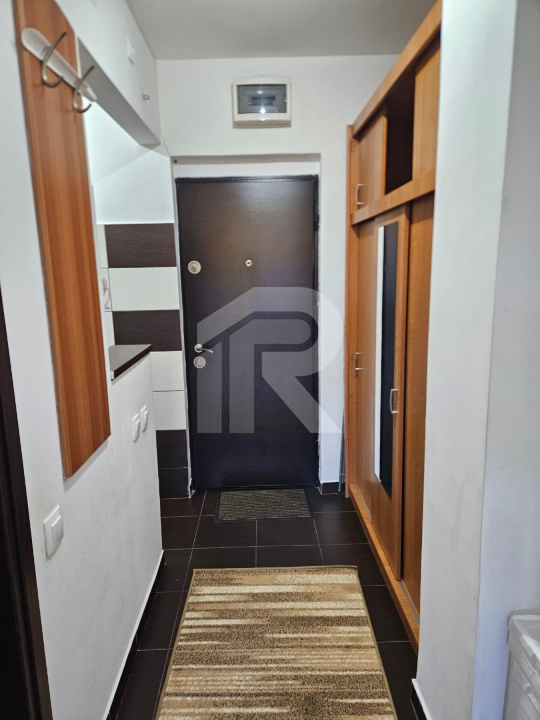 LUCREȚIU PĂTRAȘCANU – COSTIN GEORGIAN, GARSONIERĂ MODERNĂ, ETAJ 3