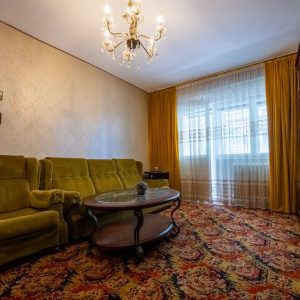 VASILE CONTA 3 CAMERE 75 MP 1982 