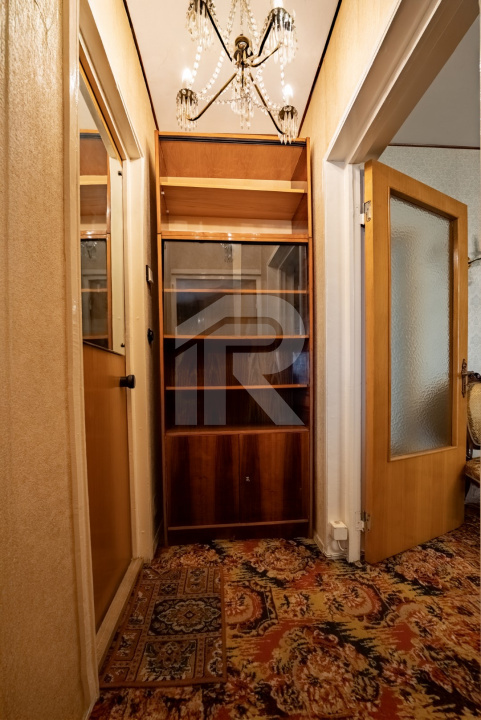 VASILE CONTA 3 CAMERE 75 MP 1982 