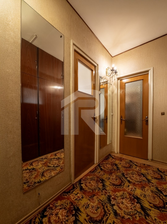 VASILE CONTA 3 CAMERE 75 MP 1982 