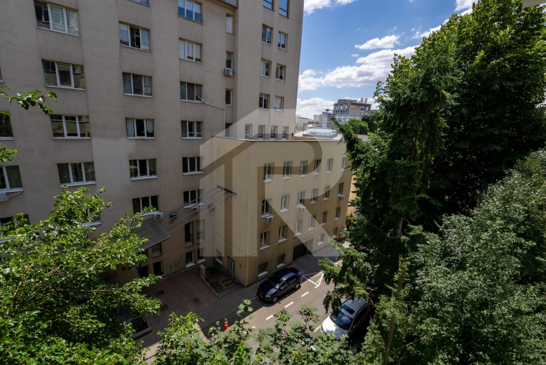 VASILE CONTA 3 CAMERE 75 MP 1982 