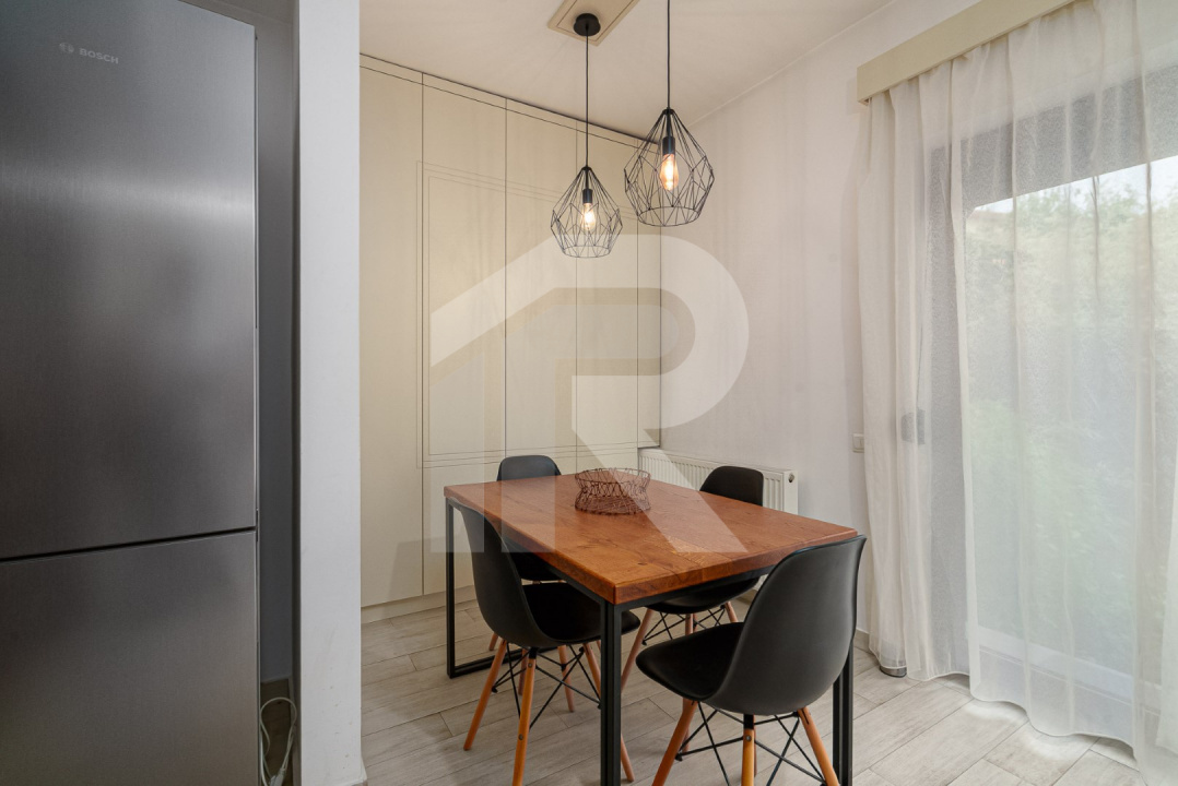 APĂRĂTORII PATRIEI – CASA CU 3 CAMERE, 3 BĂI, CURTE, LOC PARCARE