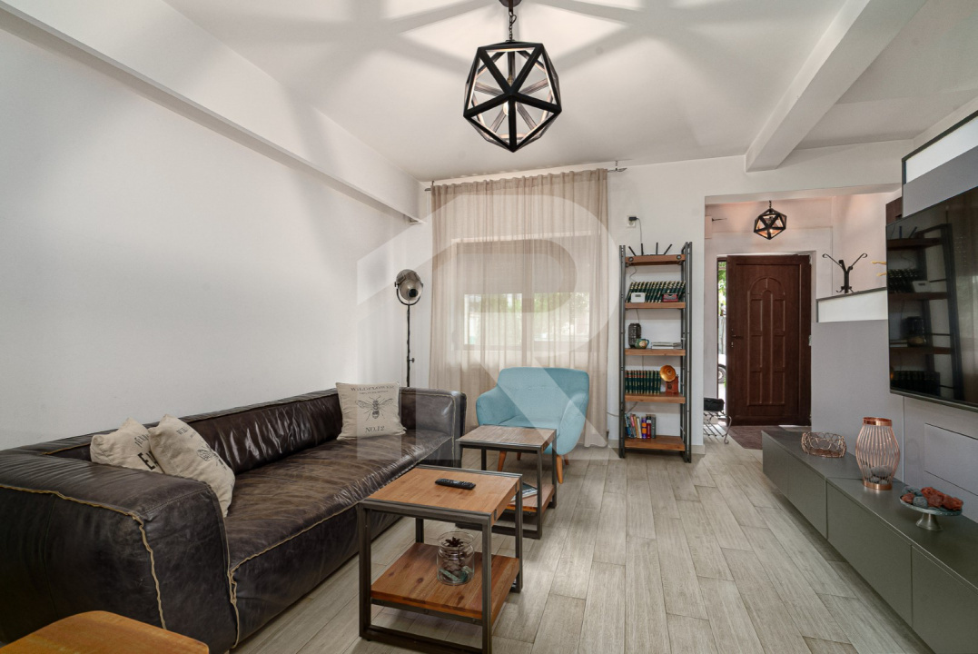 APĂRĂTORII PATRIEI – CASA CU 3 CAMERE, 3 BĂI, CURTE, LOC PARCARE