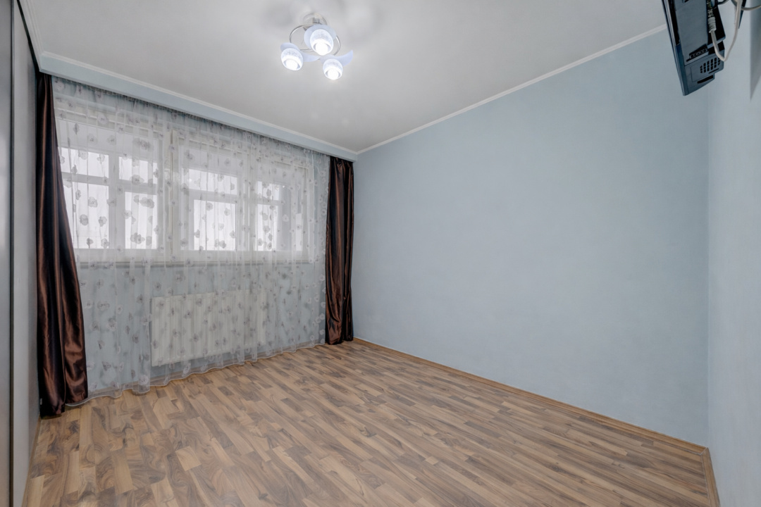 3 CAMERE | 73 MP TOTAL | CENTRALĂ PROPRIE | LOC DE PARCARE