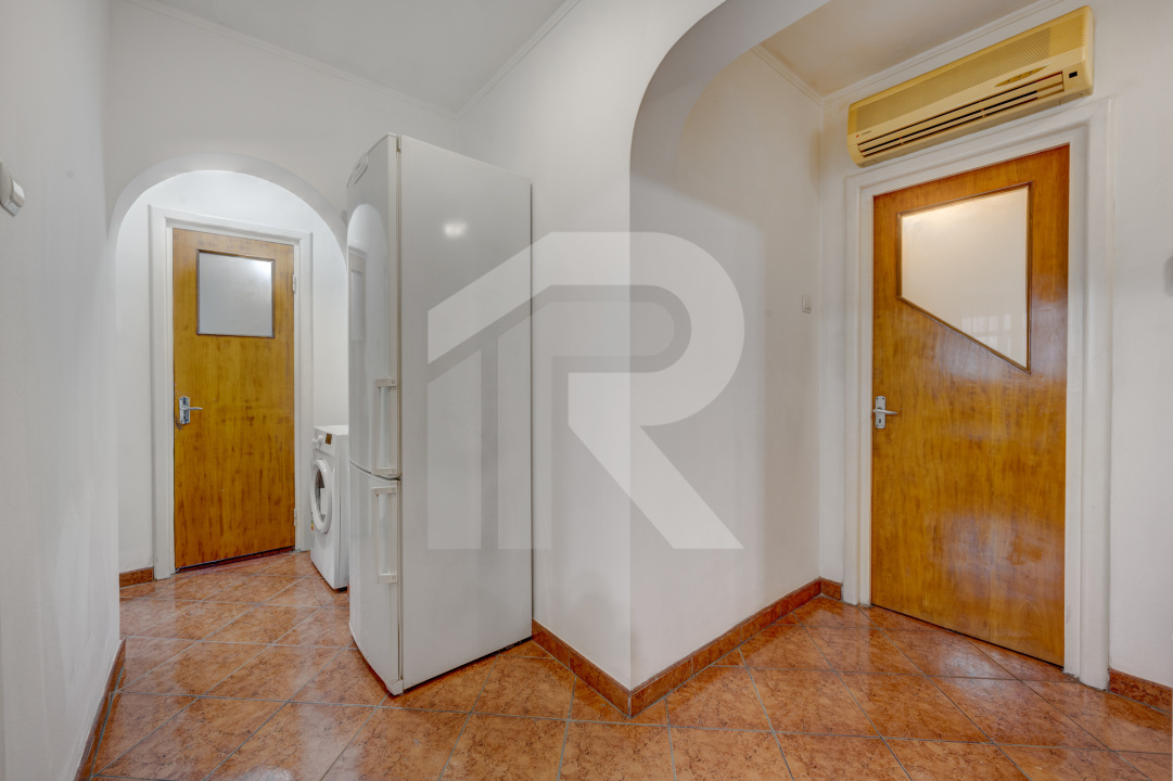 BERCENI – PIAȚA REȘIȚA, 3 CAMERE, 73 MP TOTAL, CENTRALA PROPRIE, LOC PARCARE!